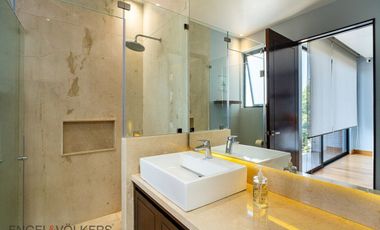Exclusiva Casa en Venta en Lomas de Tecamachalco.