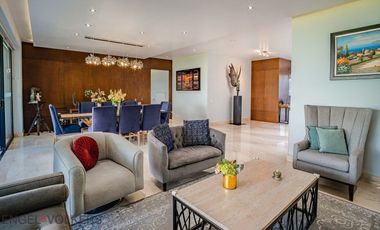 Exclusiva Casa en Venta en Lomas de Tecamachalco.