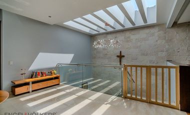 Exclusiva Casa en Venta en Lomas de Tecamachalco.