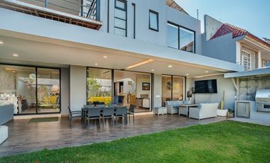 Exclusiva Casa en Venta en Lomas de Tecamachalco.