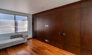 Exclusiva Casa en Venta en Lomas de Tecamachalco.