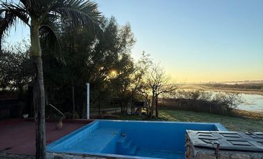 ¡Se vende hermosa casa con vista al Rio!