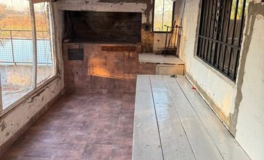 ¡Se vende hermosa casa con vista al Rio!