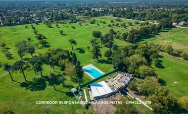 Lotes en venta de 450m2 ubicados en el Barrio Saint Joseph - Longchamps