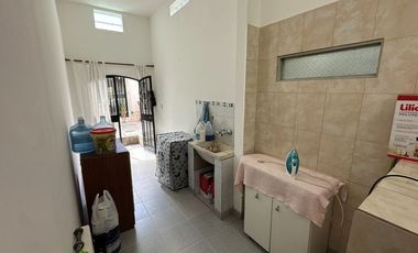 VENTA-CASA 3 DORMITORIOS-156 M2-A. COMEDERO