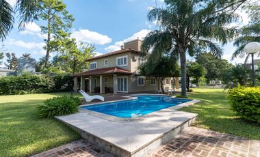 VENTA EN LA TATENGUITA-4 DORM-PISCINA-QUINCHO