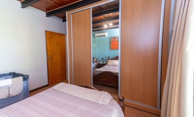 VENTA EN LA TATENGUITA-4 DORM-PISCINA-QUINCHO