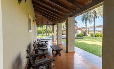 VENTA EN LA TATENGUITA-4 DORM-PISCINA-QUINCHO