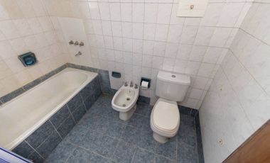 VENTA EN LA TATENGUITA-4 DORM-PISCINA-QUINCHO