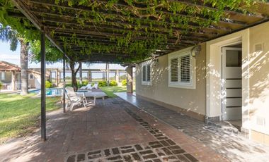 VENTA EN LA TATENGUITA-4 DORM-PISCINA-QUINCHO
