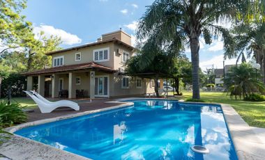 VENTA EN LA TATENGUITA-4 DORM-PISCINA-QUINCHO