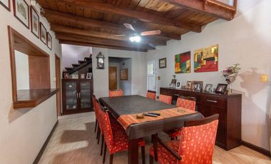 VENTA EN LA TATENGUITA-4 DORM-PISCINA-QUINCHO