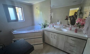 HERMOSA CASA EN VALLE LO CAMPINO 4D 2B QUILICURA