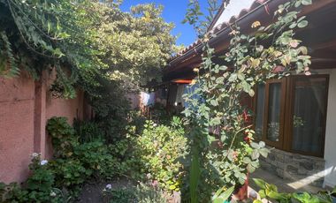 HERMOSA CASA EN VALLE LO CAMPINO 4D 2B QUILICURA