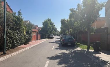 HERMOSA CASA EN VALLE LO CAMPINO 4D 2B QUILICURA