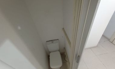 VENTA COCHERA TECHADA CERRADA VILLA BALLESTER