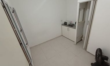 VENTA COCHERA TECHADA CERRADA VILLA BALLESTER