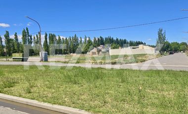 Terreno en esquina Venta! B. Manzanar Cipolletti
