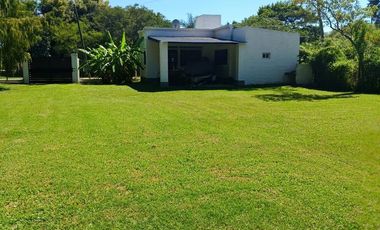 Casa con salida al río en Arroyo Leyes | Venta