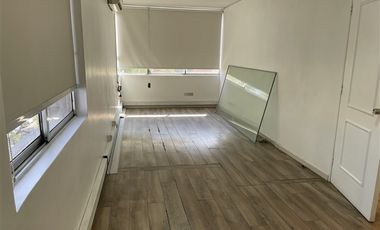 Oficina en Arriendo en Las Urbinas/Providencia