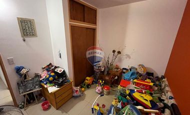 CASA EN VENTA 4 AMB CON COCHERA Y QUINCHO