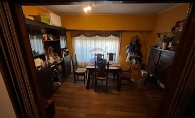 CASA EN VENTA 4 AMB CON COCHERA Y QUINCHO