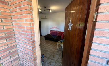 CASA EN VENTA 4 AMB CON COCHERA Y QUINCHO