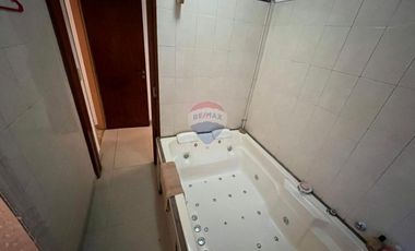 CASA EN VENTA 4 AMB CON COCHERA Y QUINCHO