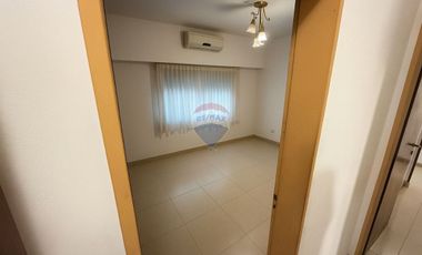CASA EN VENTA 4 AMB CON COCHERA Y QUINCHO