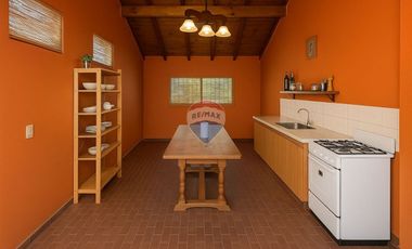 CASA EN VENTA 4 AMB CON COCHERA Y QUINCHO