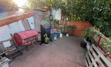 CASA EN VENTA 4 AMB CON COCHERA Y QUINCHO