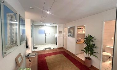 Oficina en Arriendo en El Golf, Santiago
