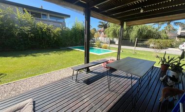 CASA EN VENTA VILLA DEL PLATA 4 DORMITORIOS