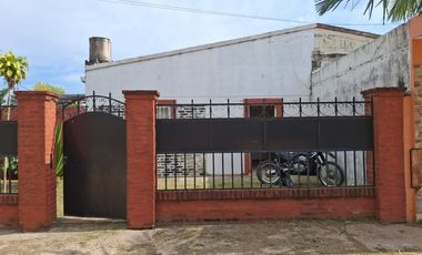 Casa en Zona Sur a 30 mts de Avenida Eva Peron