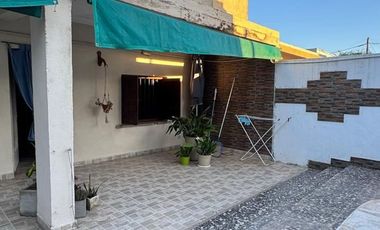 CASA EN VENTA 3 DORM. CON PILETA EN VILLA NUEVA