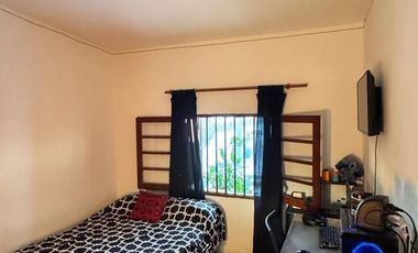 CASA EN VENTA 3 DORM. CON PILETA EN VILLA NUEVA