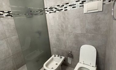 CASA EN VENTA 3 DORM. CON PILETA EN VILLA NUEVA