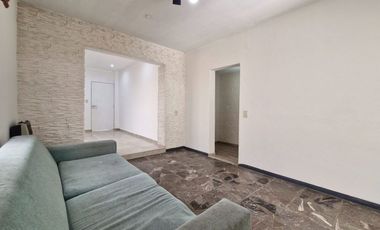 casa en alquiler 3 ambientes con parque en Lanus O