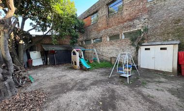 Casona - Lote de 8,66 x 57 mts. - Ideal Inversor