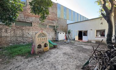 Casona - Lote de 8,66 x 57 mts. - Ideal Inversor