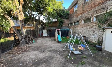 Casona - Lote de 8,66 x 57 mts. - Ideal Inversor