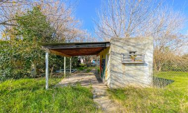 CASA EN VENTA DE 2 DORMITORIOS EN SICARDI
