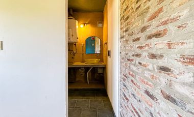 CASA EN VENTA DE 2 DORMITORIOS EN SICARDI