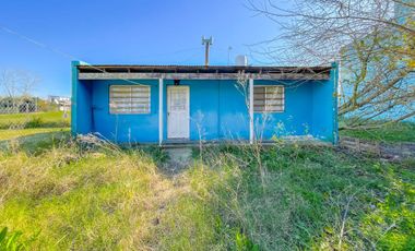 CASA EN VENTA DE 2 DORMITORIOS EN SICARDI