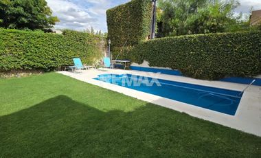 VENTA CASA 5 DORMITORIOS CON PILETA  B°MANZANAR