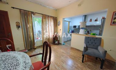 CASA EN VENTA CON QUINCHO + DEPTO - CATRIEL