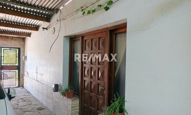 CASA EN VENTA CON QUINCHO + DEPTO - CATRIEL