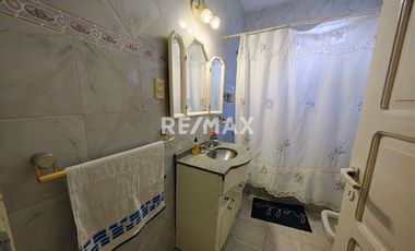CASA EN VENTA CON QUINCHO + DEPTO - CATRIEL
