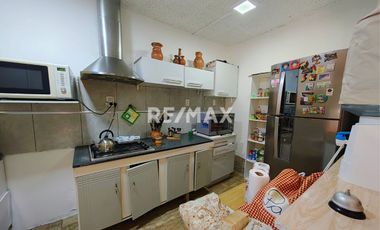 CASA EN VENTA CON QUINCHO + DEPTO - CATRIEL
