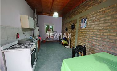 CASA EN VENTA CON QUINCHO + DEPTO - CATRIEL